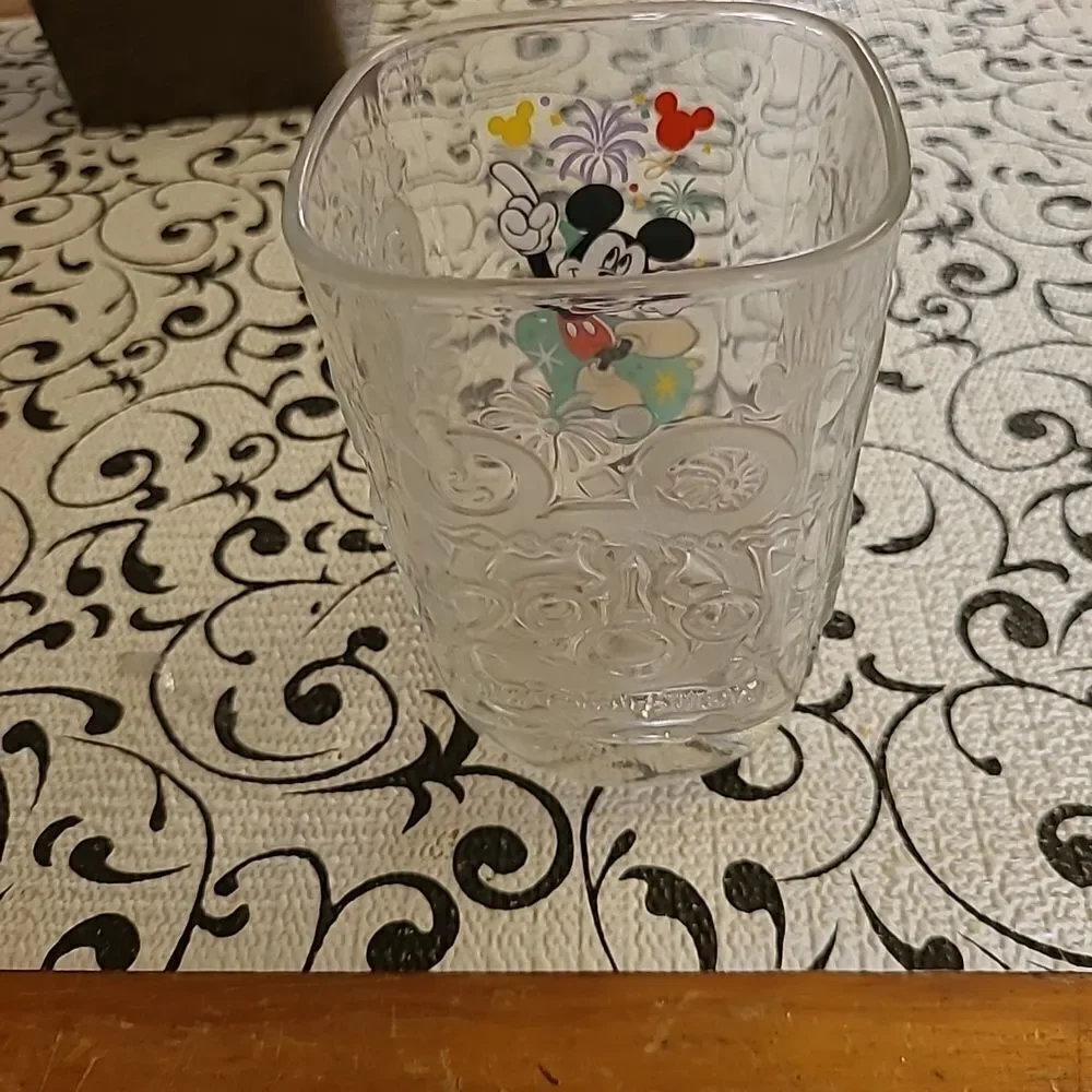 2000 Walt Diney World McDonald's Glass